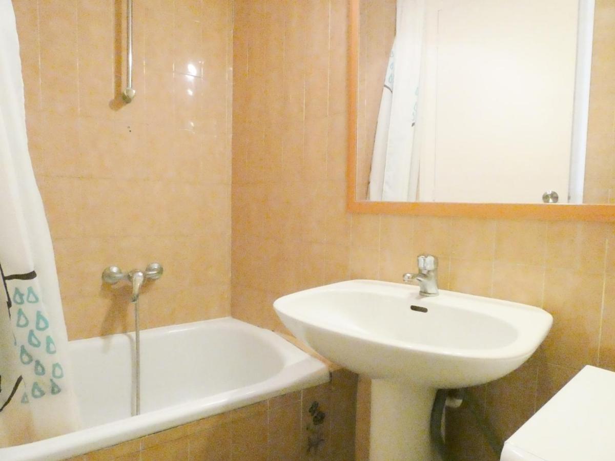 Bora 4-B Apartment โรเซส ภายนอก รูปภาพ
